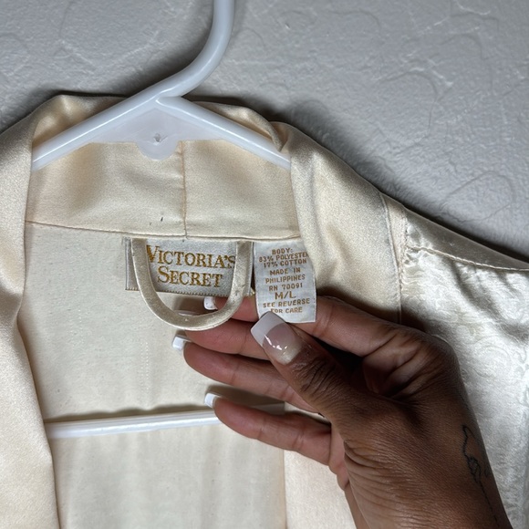 Victoria Secret Gold Label Vintage Belted Robe - Picture 11 of 11